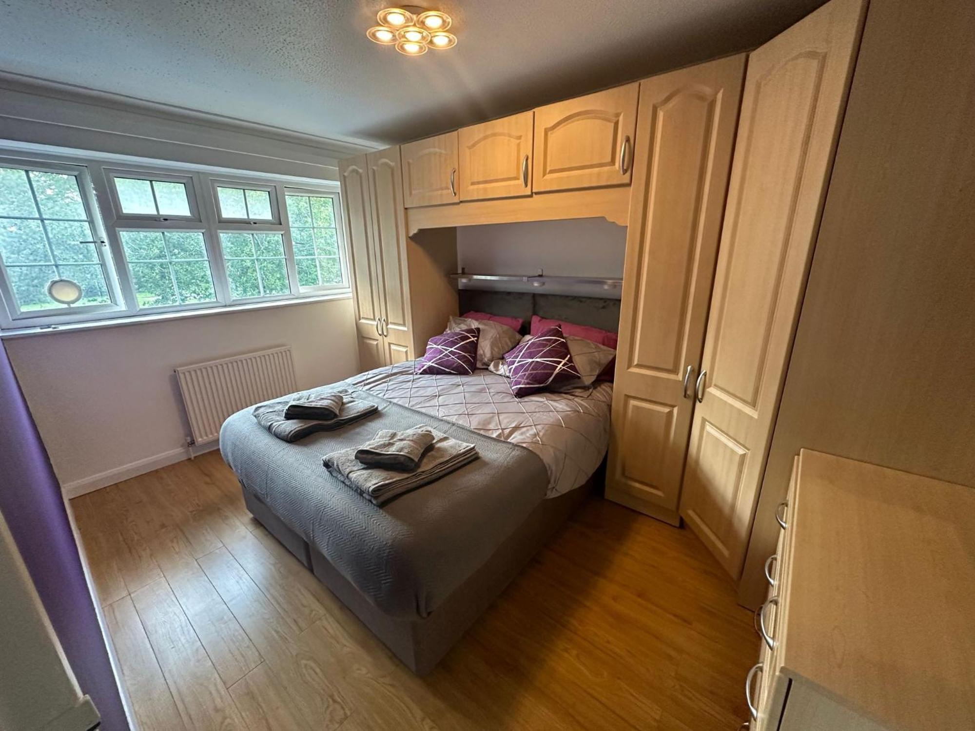 מילטון קינס Rooms In Stylish House מראה חיצוני תמונה