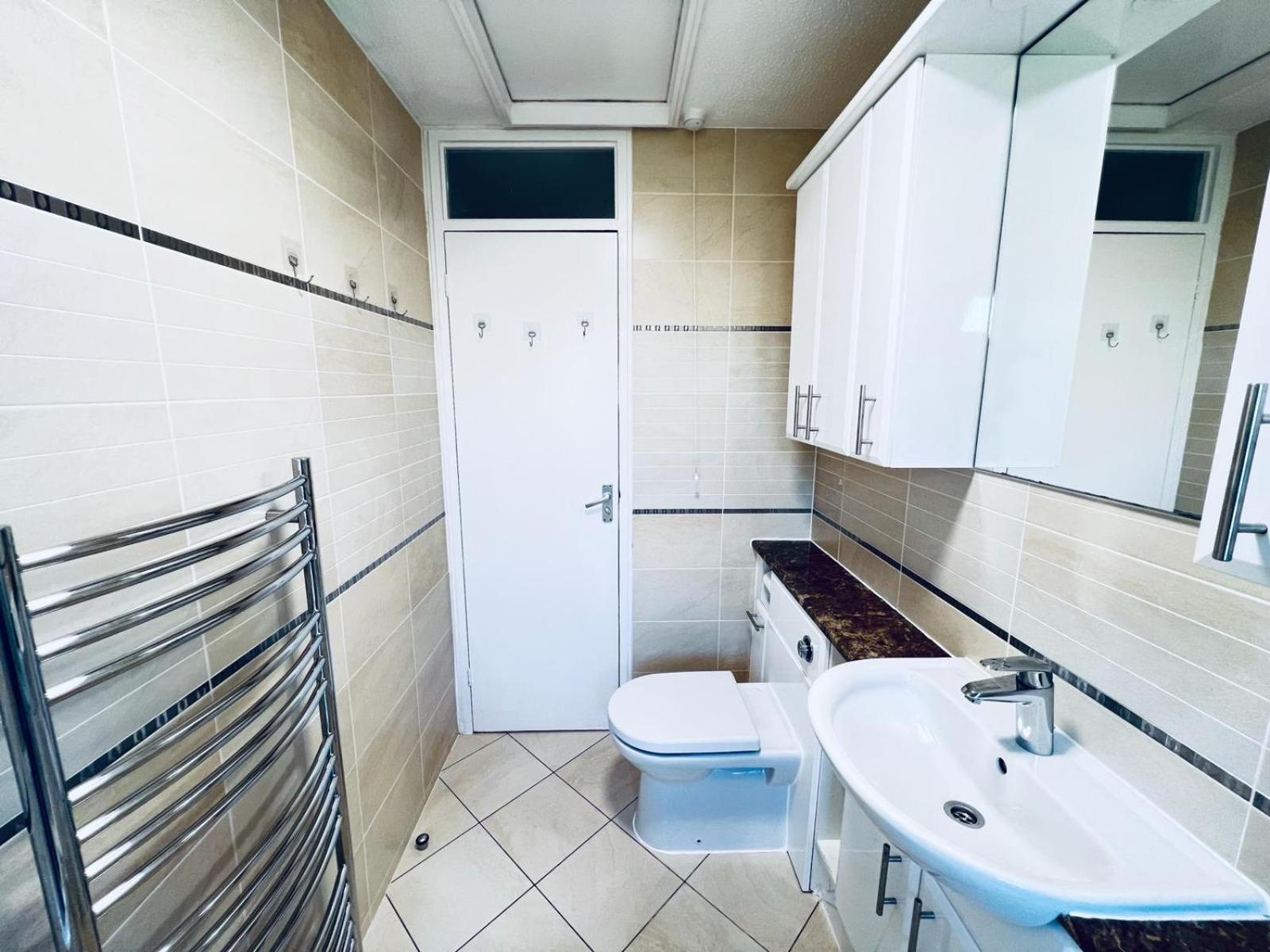 מילטון קינס Rooms In Stylish House מראה חיצוני תמונה