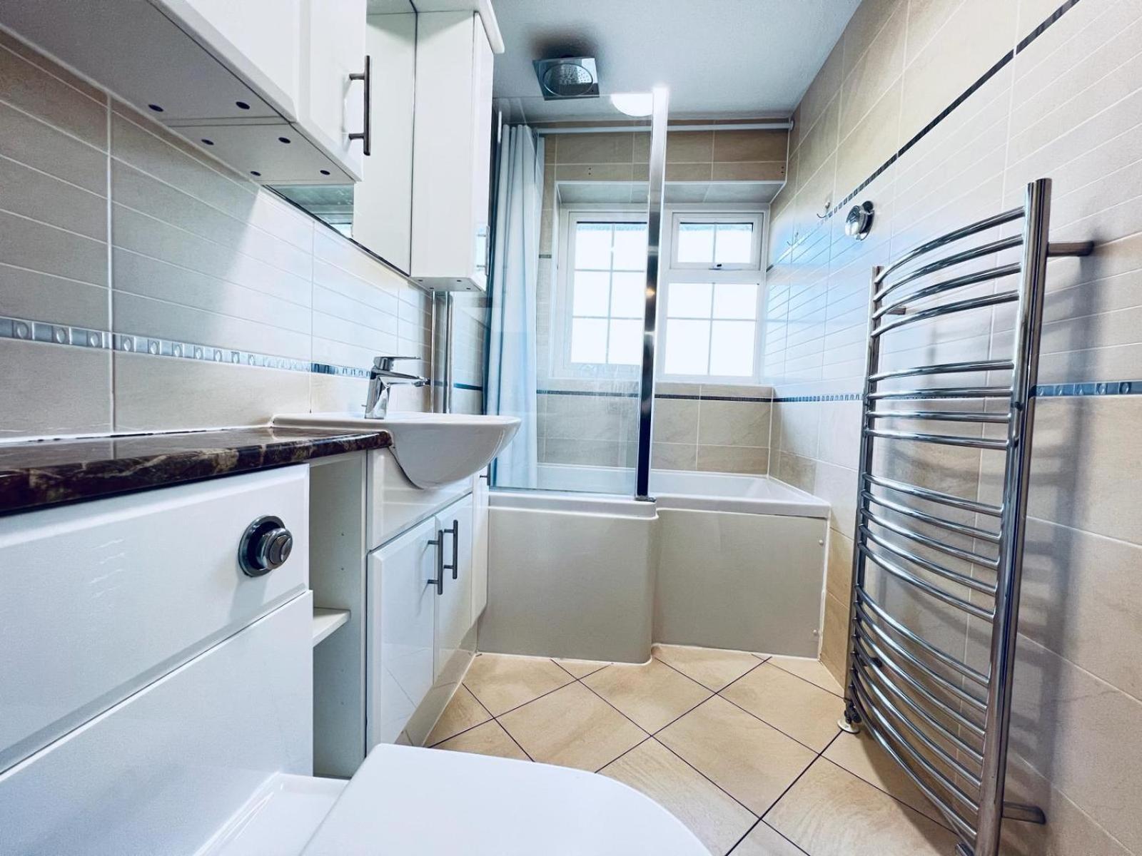 מילטון קינס Rooms In Stylish House מראה חיצוני תמונה